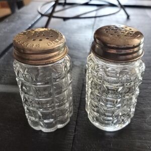 VTG Anchor Hocking Glass Salt And Pepper Shakers